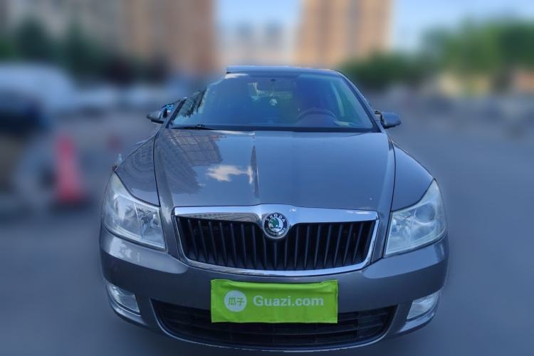 Used Skoda Octavia 2010 1.6L Manual Eado Edition Front