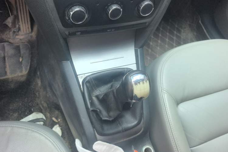 Used Skoda Octavia 2010 1.6L Manual - Yijun Version Gear Lever