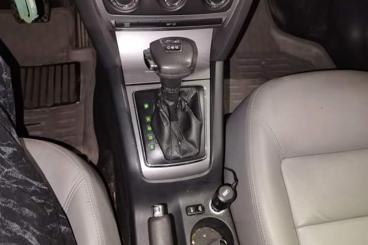Used Skoda Octavia 2010 1.4TSI DSG Yijun Edition Gear Lever