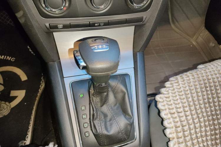 Used Skoda Octavia 2010 1.4TSI DSG Yijun Edition Gear Lever