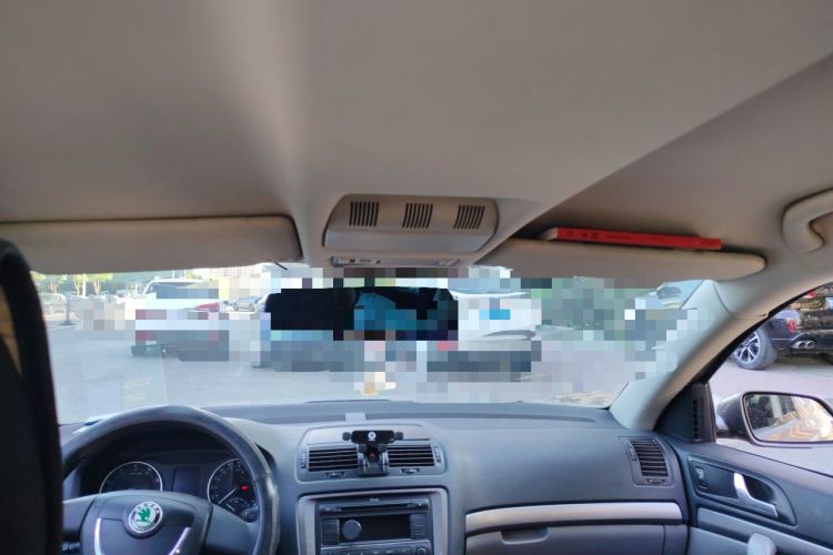 Used Skoda Octavia 2010 1.6L Manual Eado Edition Headliner