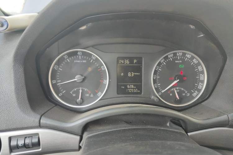 Used Skoda Octavia 2010 1.6L Automatic Yijun Edition Instrument Cluster