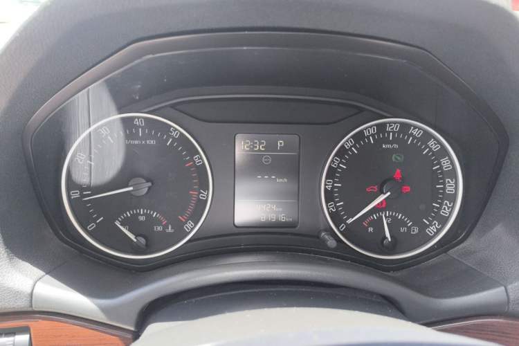 Used Skoda Octavia 2010 1.6L Automatic Eado Edition Instrument Cluster
