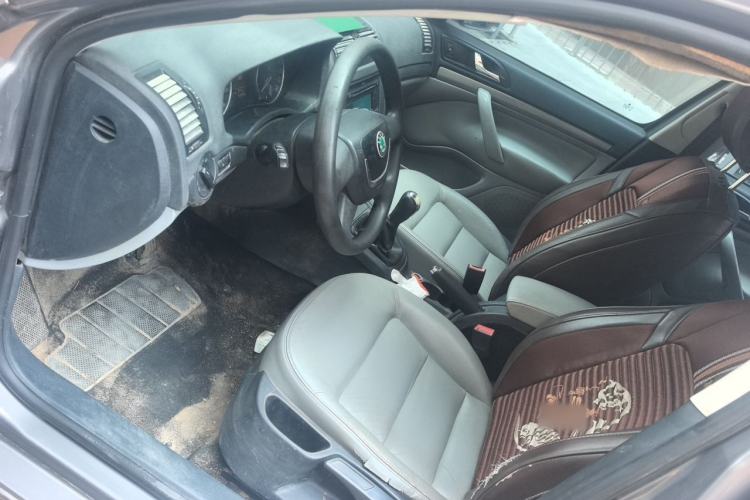 Used Skoda Octavia 2010 1.6L Manual - Yijun Version Left Front Seat