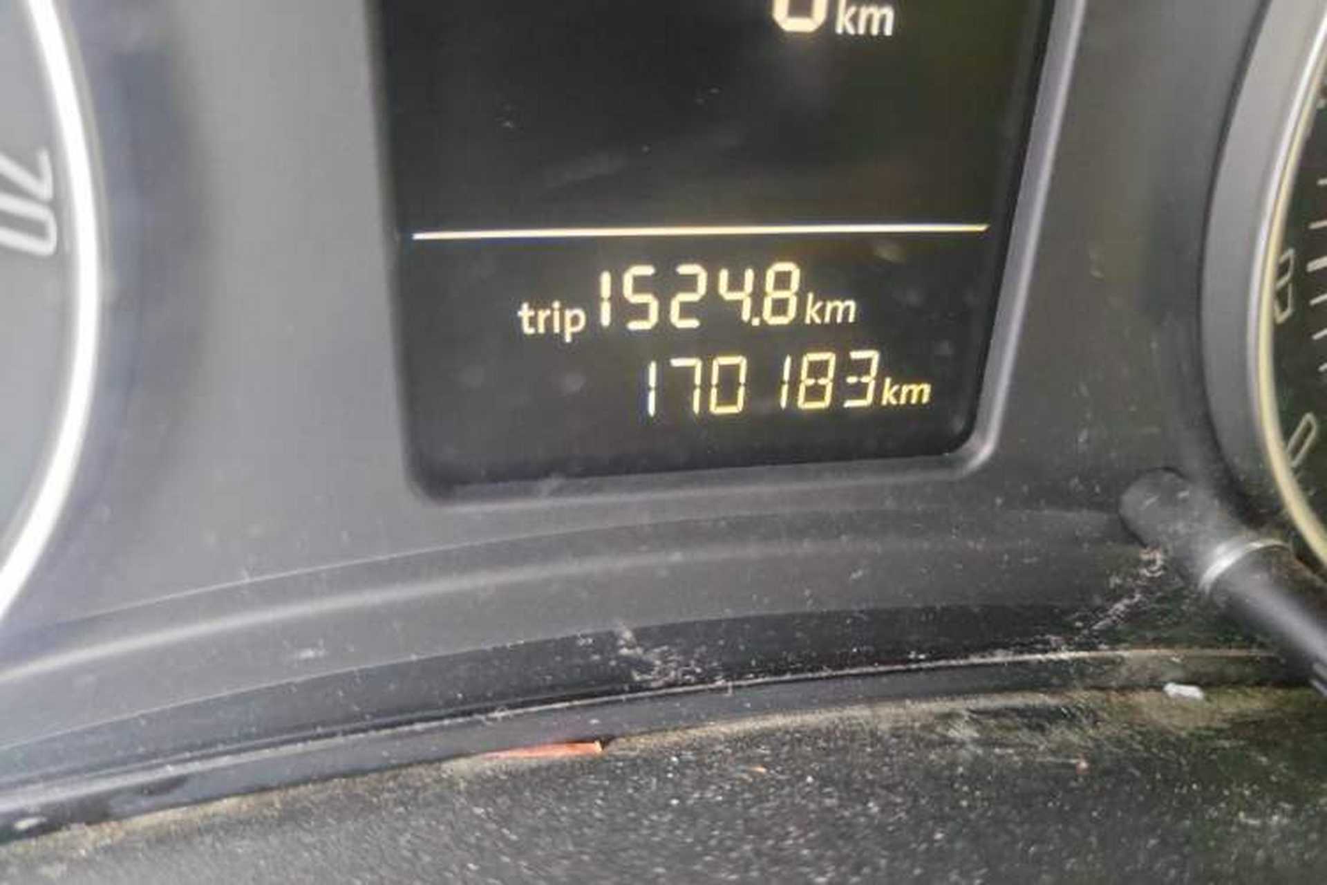 Used Skoda Octavia 2010 1.6L Manual Eado Edition Odometer Close Up