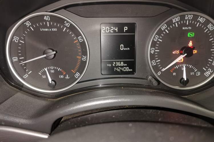 Used Skoda Octavia 2010 1.4TSI DSG Yijun Edition Odometer Close Up