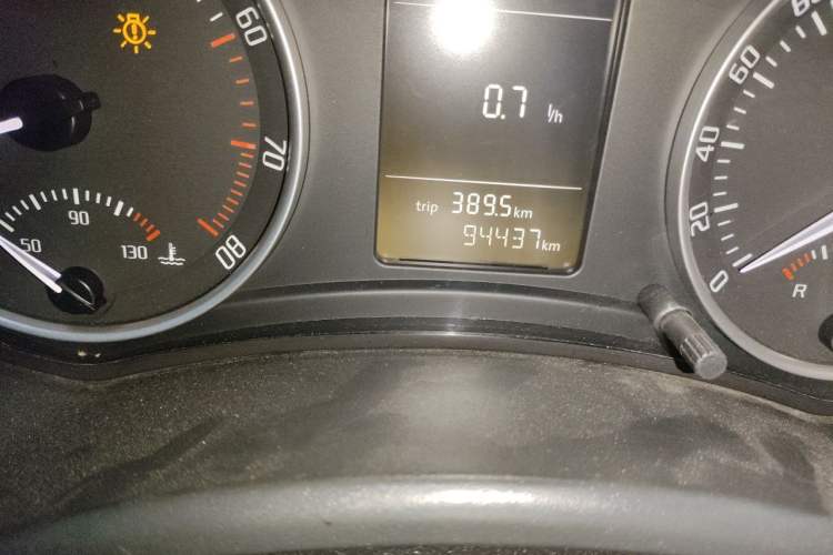Used Skoda Octavia 2010 1.4TSI DSG Yijun Edition Odometer Close Up