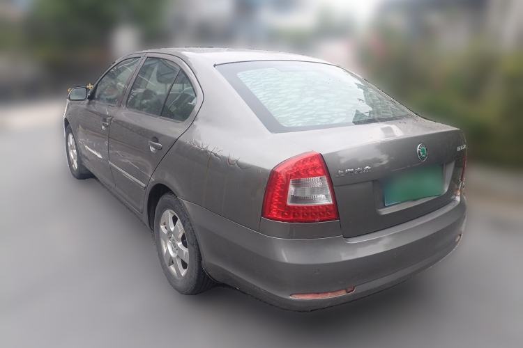 Used Skoda Octavia 2010 1.6L Automatic Yijun Edition Rear Left 45 Deg