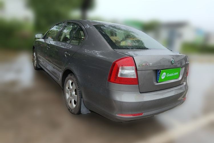 Used Skoda Octavia 2010 2.0L Automatic Yijun Edition Rear Left 45 Deg