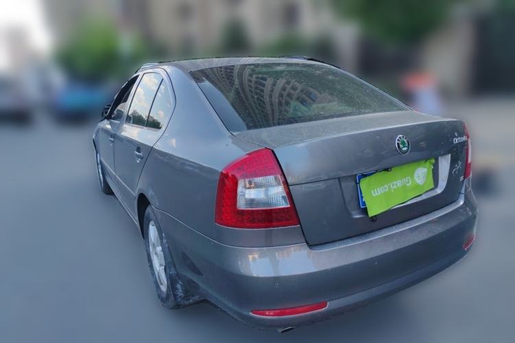 Used Skoda Octavia 2010 1.6L Manual Eado Edition Rear Left 45 Deg