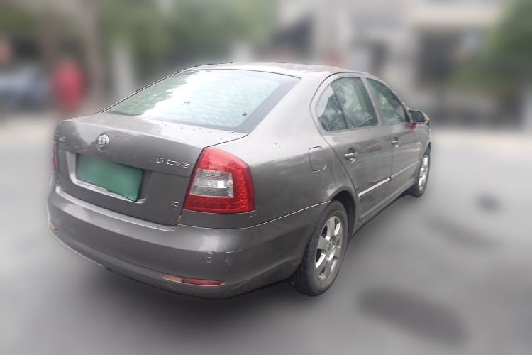 Used Skoda Octavia 2010 1.6L Automatic Yijun Edition Rear Right 45 Deg