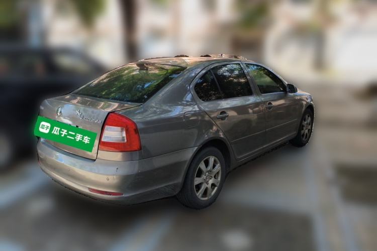 Used Skoda Octavia 2010 2.0L Automatic Yijun Edition Rear Right 45 Deg
