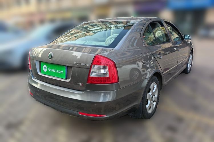 Used Skoda Octavia 2010 1.4 TSI Manual Yijun Edition Rear Right 45 Deg