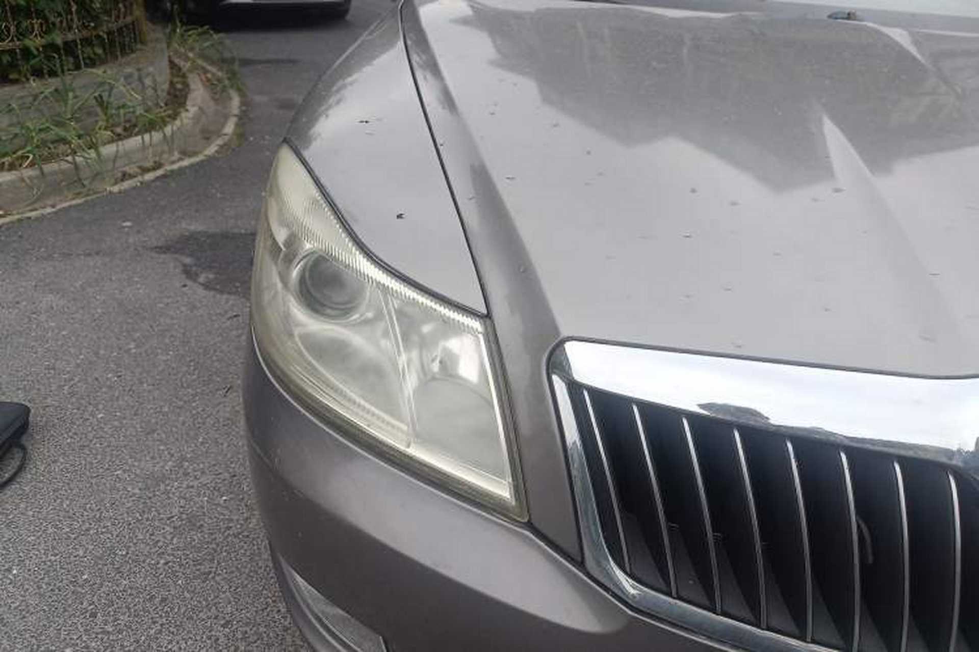 Used Skoda Octavia 2010 1.6L Automatic Yijun Edition Right Front Headlight