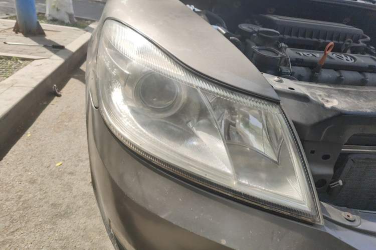Used Skoda Octavia 2010 1.6L Automatic Yijun Edition Right Front Headlight