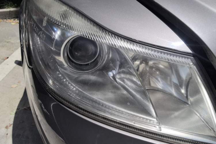 Used Skoda Octavia 2010 1.6L Automatic Eado Edition Right Front Headlight