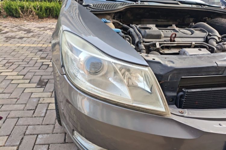 Used Skoda Octavia 2010 1.4 TSI Manual Yijun Edition Right Front Headlight