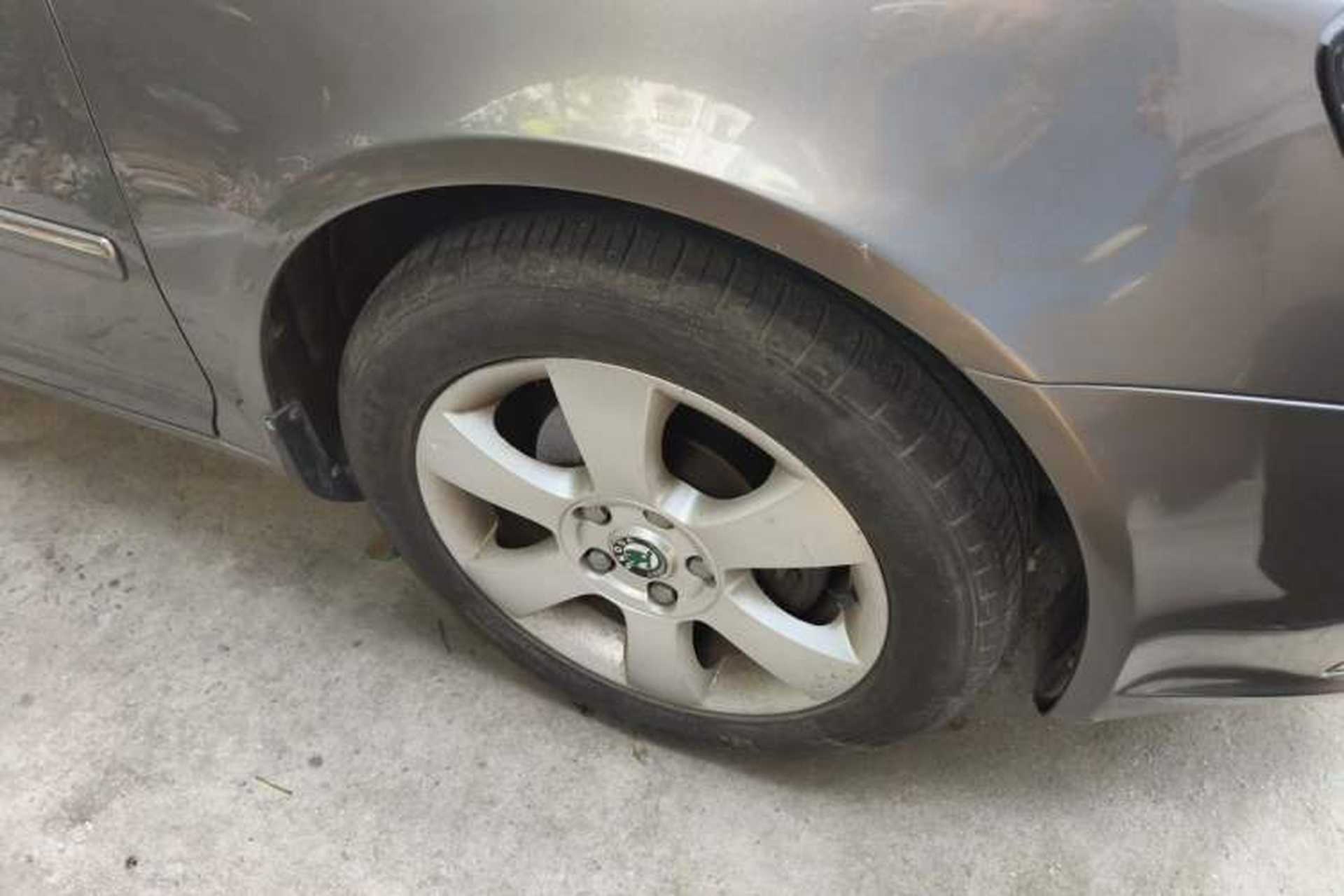 Used Skoda Octavia 2010 1.6L Automatic Yijun Edition Right Front Wheel Hub