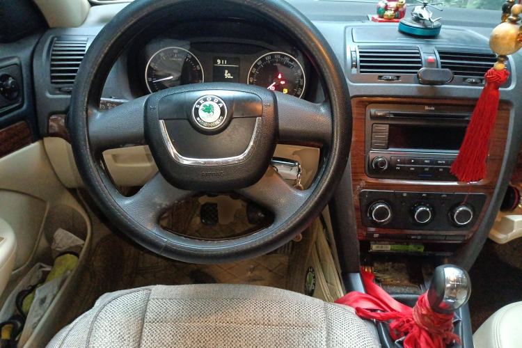 Used Skoda Octavia 2010 1.6L Manual - Yijun Version Steering Wheel