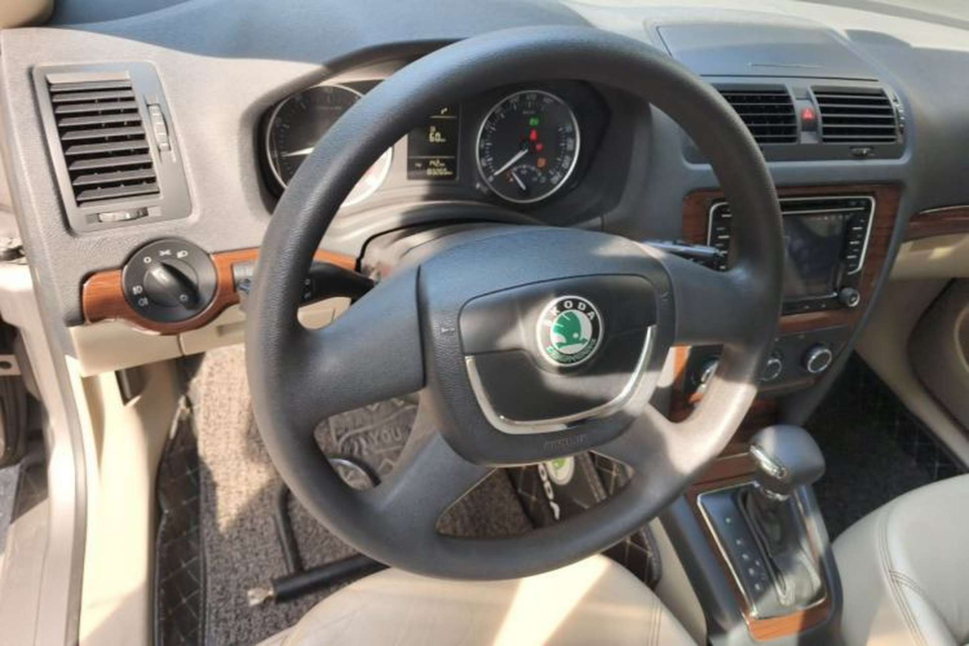 Used Skoda Octavia 2010 1.6L Automatic Yijun Edition Steering Wheel