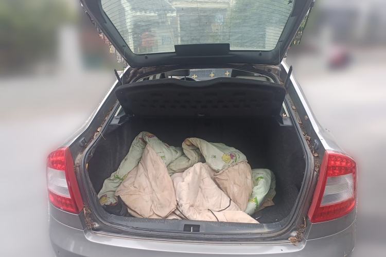 Used Skoda Octavia 2010 1.6L Automatic Yijun Edition Trunk