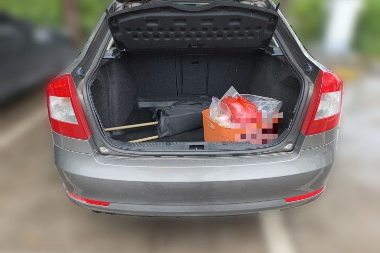Used Skoda Octavia 2010 2.0L Automatic Yijun Edition Trunk