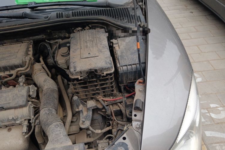 Used Skoda Octavia 2010 1.6L Automatic Eado Edition Engine Bay Left