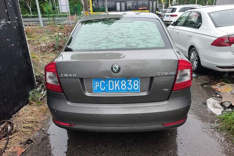 Used Skoda Octavia 2010 1.6L Manual Eado Edition Rear