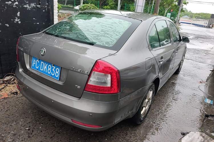 Used Skoda Octavia 2010 1.6L Manual Eado Edition Rear Right 45 Deg