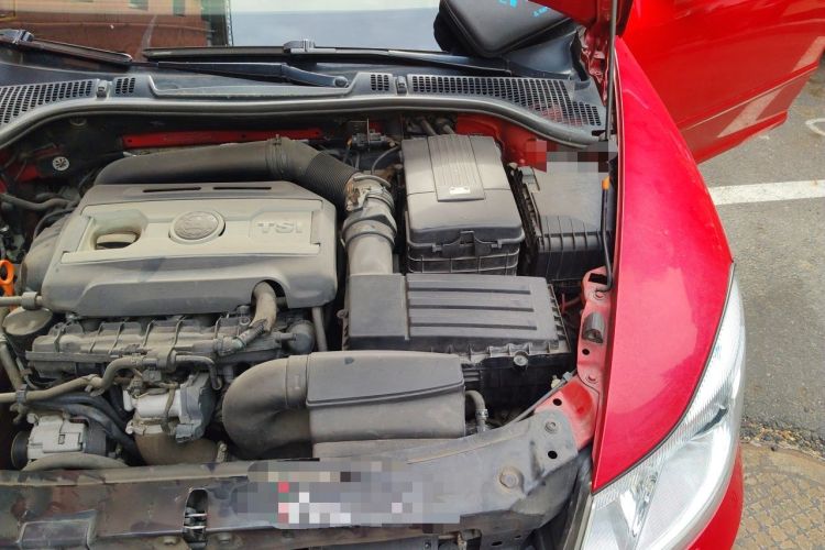 Used Skoda Octavia 2010 2.0 TSI RS Engine Bay Left