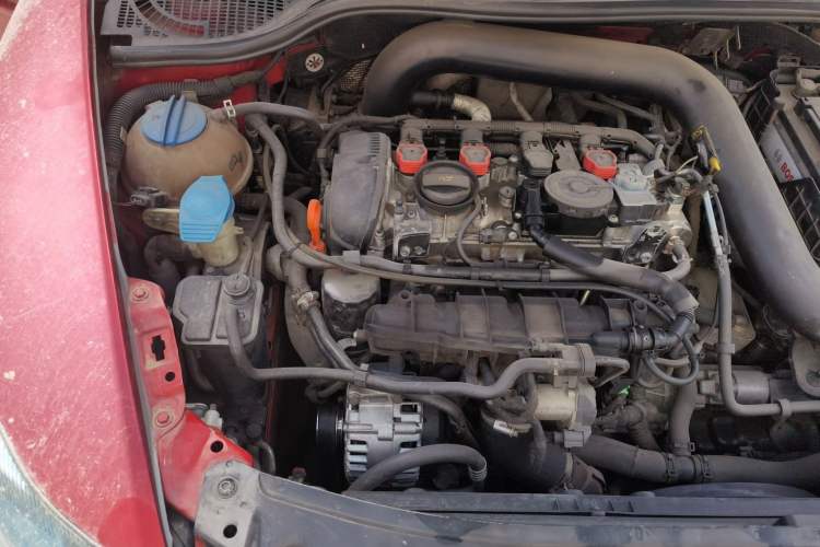 Used Skoda Octavia 2010 2.0 TSI RS Engine Bay Right
