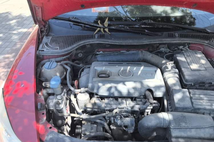 Used Skoda Octavia 2010 2.0 TSI RS Engine Bay Right