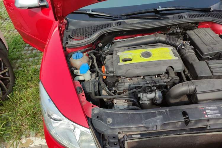 Used Skoda Octavia 2010 2.0 TSI RS Engine Bay Right