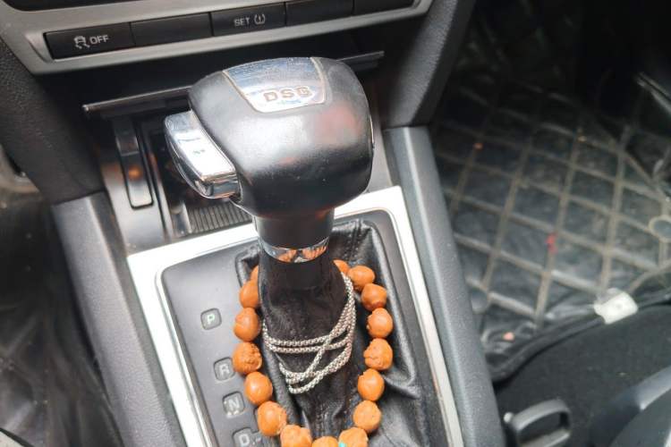Used Skoda Octavia 2010 2.0 TSI RS Gear Lever