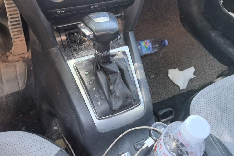 Used Skoda Octavia 2010 2.0 TSI RS Gear Lever
