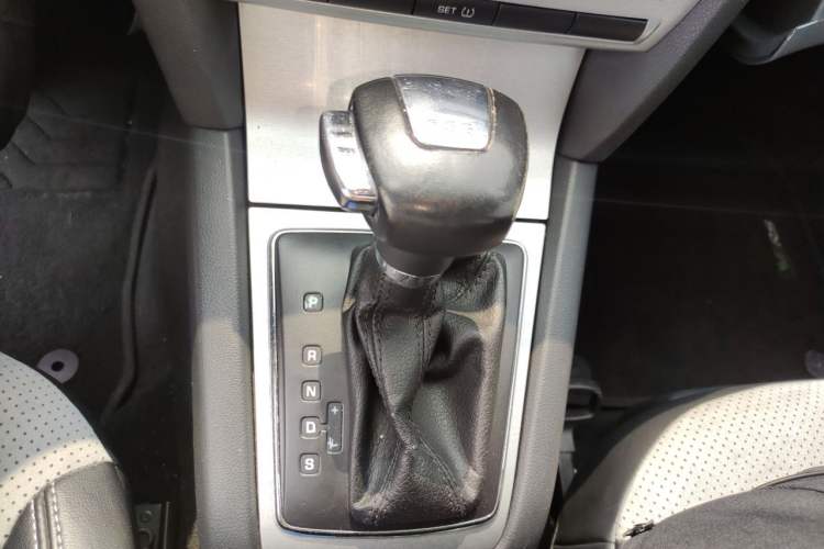 Used Skoda Octavia 2010 2.0 TSI RS Gear Lever