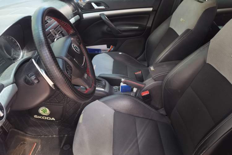 Used Skoda Octavia 2010 2.0 TSI RS Left Front Seat