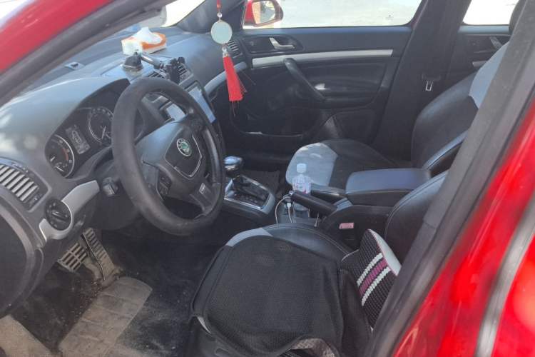 Used Skoda Octavia 2010 2.0 TSI RS Left Front Seat