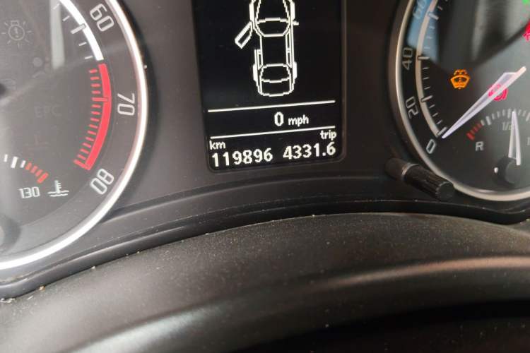Used Skoda Octavia 2010 2.0 TSI RS Odometer Close Up