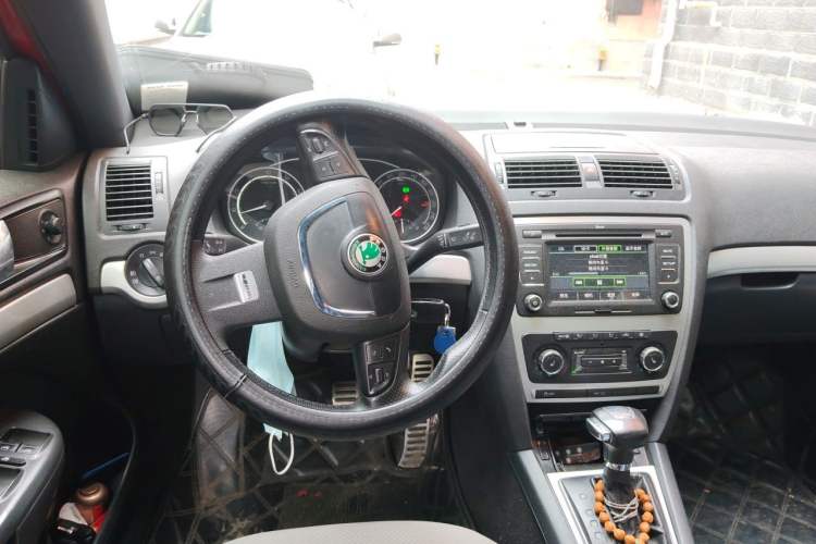 Used Skoda Octavia 2010 2.0 TSI RS Steering Wheel