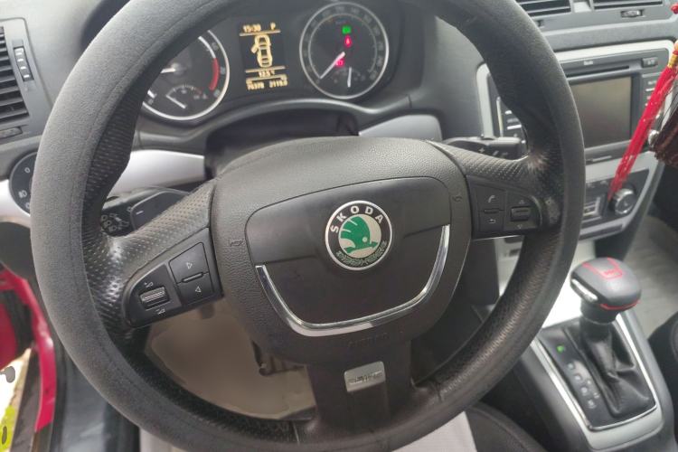 Used Skoda Octavia 2010 2.0 TSI RS Steering Wheel