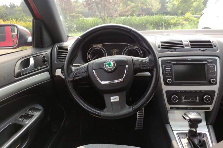 Used Skoda Octavia 2010 2.0 TSI RS Steering Wheel