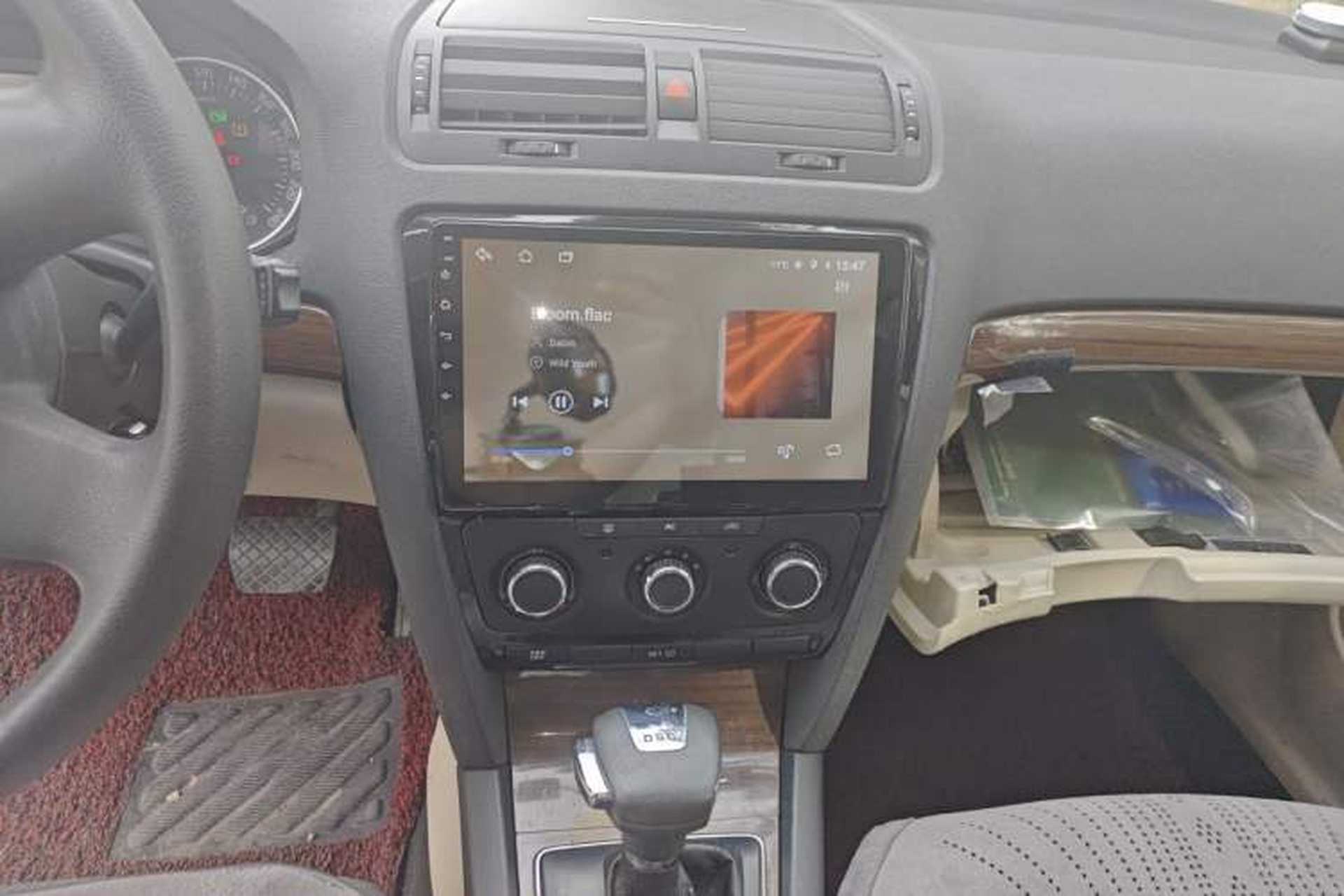Used Skoda Octavia 2010 1.8TSI DSG Yijun Edition Audio And AC Panel