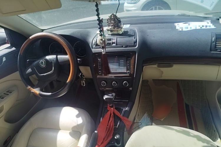 Used Skoda Octavia 2010 1.4TSI DSG Yijun Edition Center Console