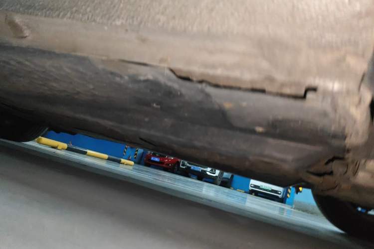 Used Skoda Octavia 2010 1.6L Manual - Yijun Version Chassis Front Right