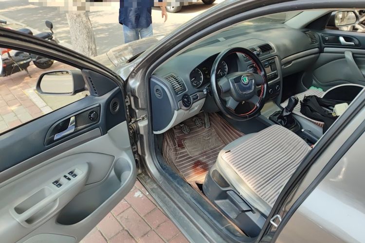 Used Skoda Octavia 2010 1.4 TSI Manual Yijun Edition Driver Seat
