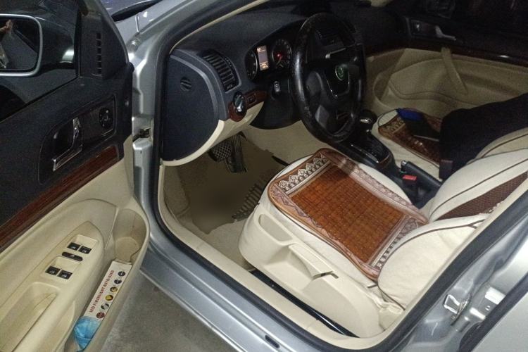 Used Skoda Octavia 2010 1.6L Automatic Yijun Edition Driver Seat