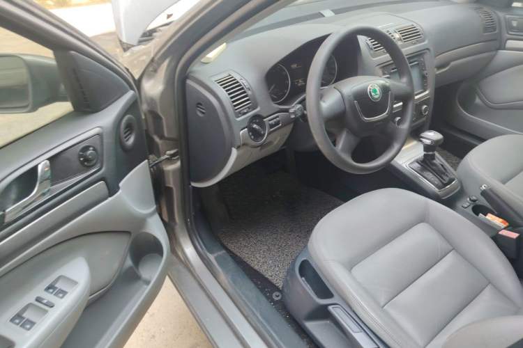 Used Skoda Octavia 2010 1.8TSI DSG Yijun Edition Driver Seat