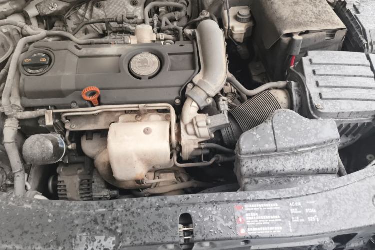 Used Skoda Octavia 2010 1.4 TSI Manual Yijun Edition Engine Bay