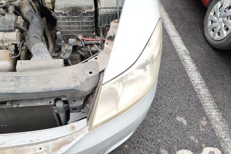Used Skoda Octavia 2010 1.6L Automatic Yijun Edition Engine Bay Left